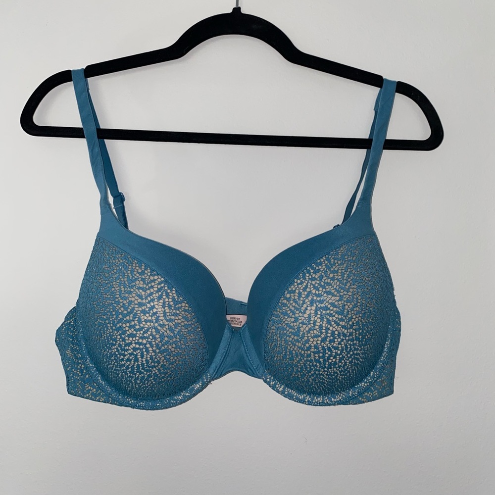 Victoria's Secret Body by Victoria perfect shape blue lace bra, 36D, worn once